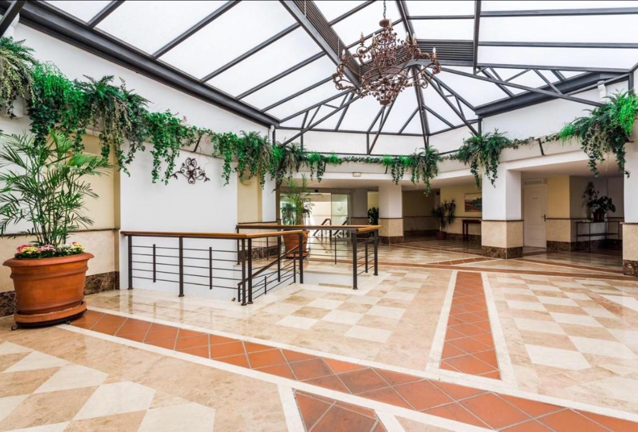 Terrazas De Banus Daire Marbella Dış mekan fotoğraf